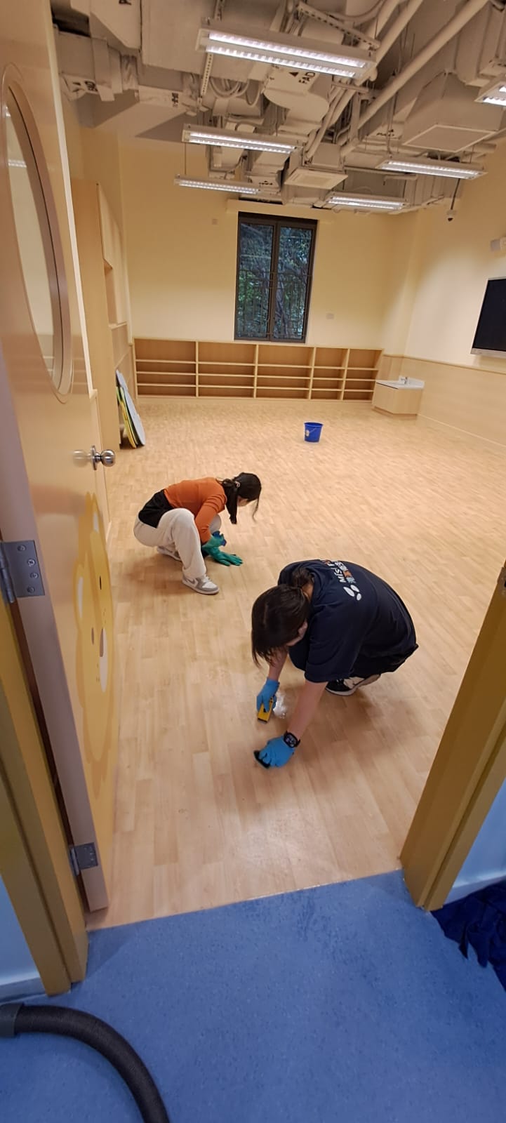 港潔幼稚園地面清潔工作實照